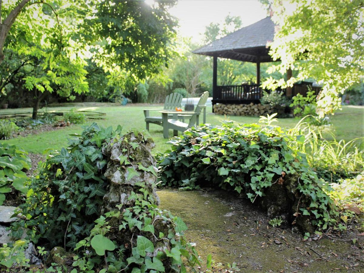 Chambre D'Hotes Les Rives De La Tronne Mer Exteriör bild