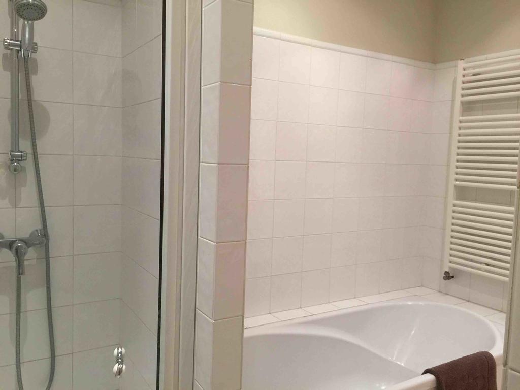 Chambre D'Hotes Les Rives De La Tronne Mer Rum bild