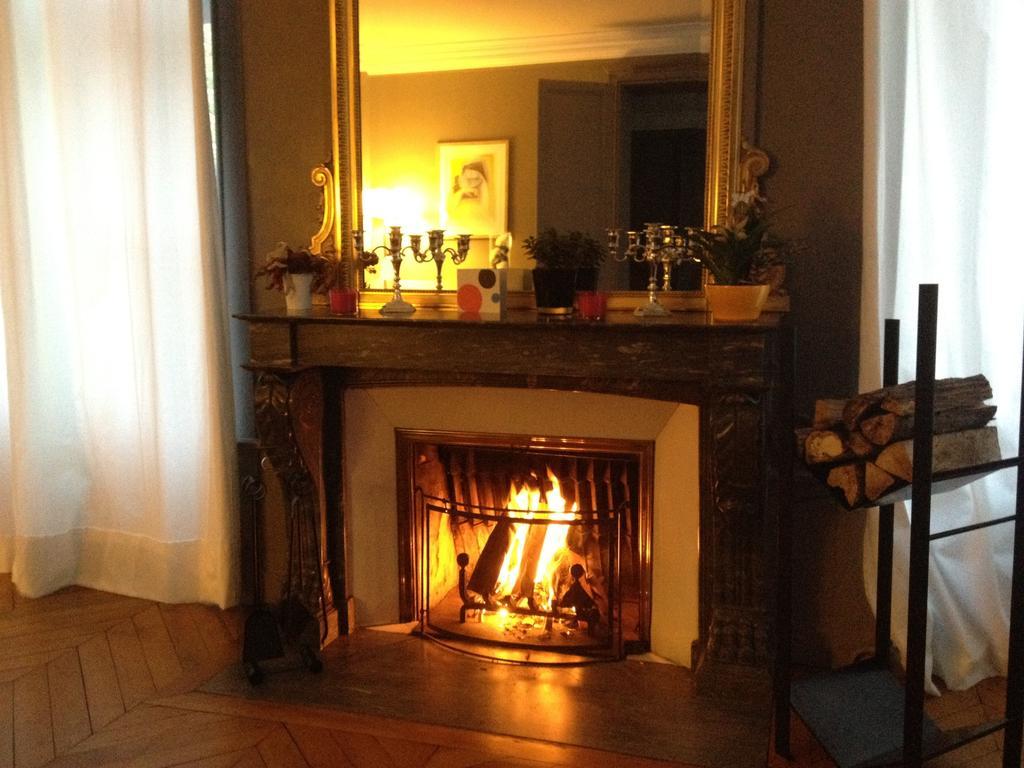 Chambre D'Hotes Les Rives De La Tronne Mer Exteriör bild