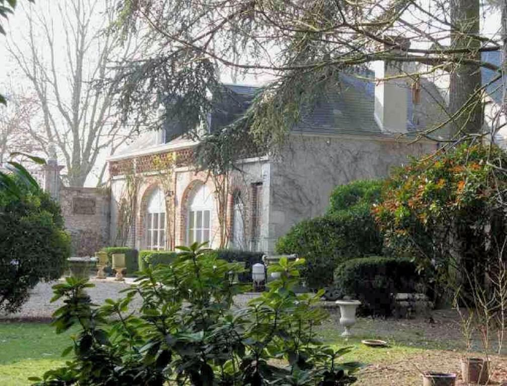 Chambre D'Hotes Les Rives De La Tronne Mer Exteriör bild