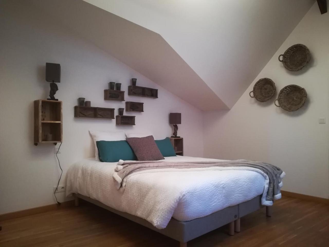 Chambre D'Hotes Les Rives De La Tronne Mer Exteriör bild