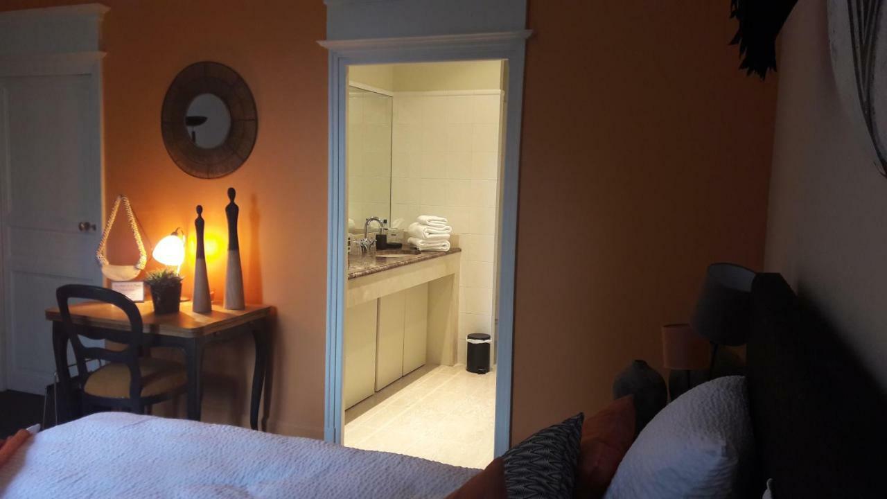 Chambre D'Hotes Les Rives De La Tronne Mer Exteriör bild