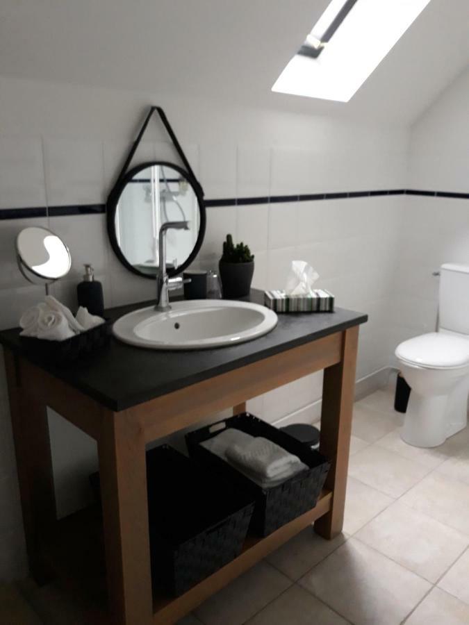 Chambre D'Hotes Les Rives De La Tronne Mer Exteriör bild