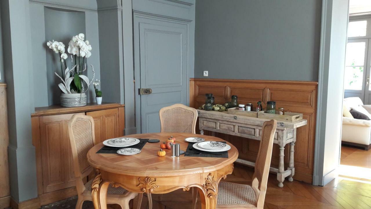 Chambre D'Hotes Les Rives De La Tronne Mer Exteriör bild